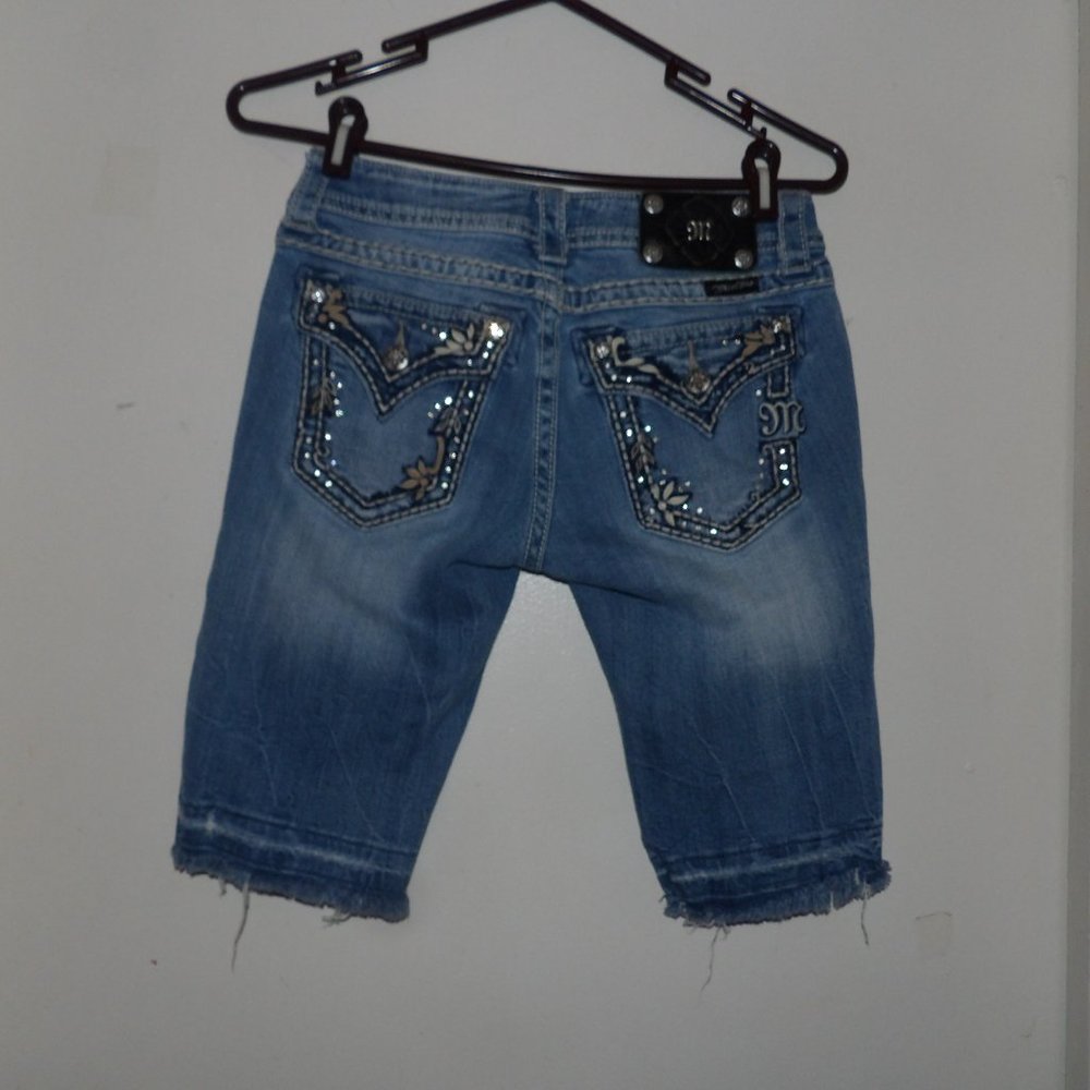 Miss Me Details Bermuda Jean Shorts JP5443M3 Raw Hems Sz 27